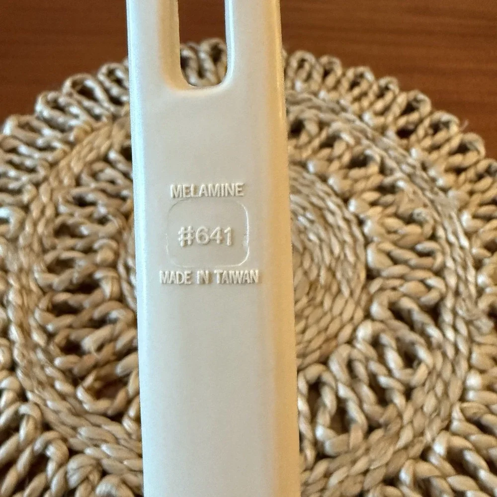 The Unbranded Brand melamine extra